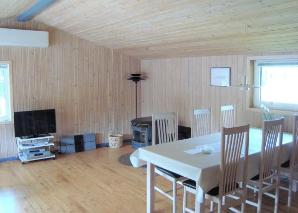spitze-schwarz-weise-sauna-ferienhaus