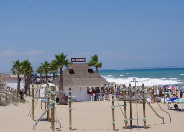 Mittelmeer-Strand-Sonne-Salzsee